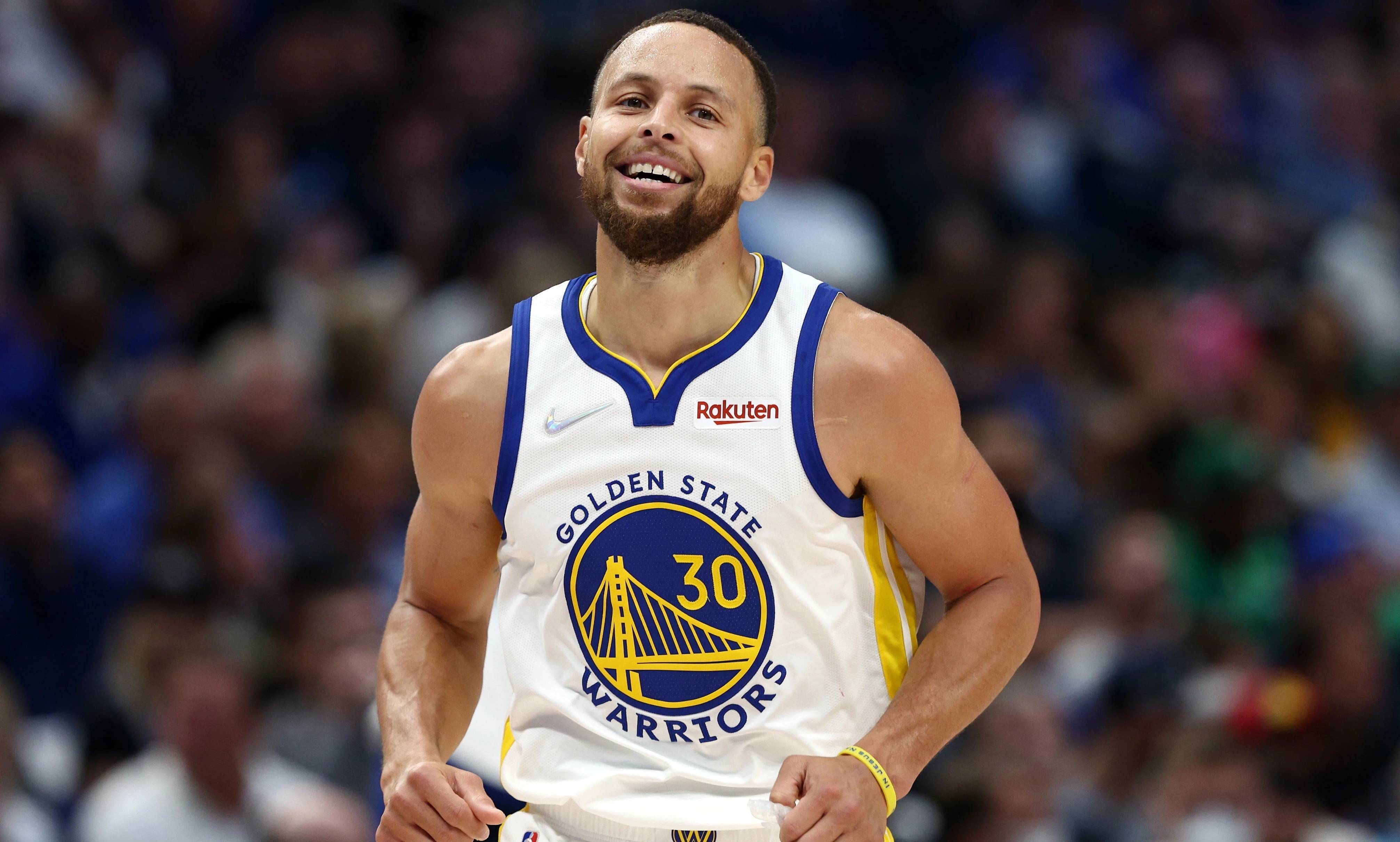 荆棘满途(tú)！勇士開(kāi)局步履维艰， 赛程(chéng)與(yǔ)伤病(bìng)双重夾(jiā)击陷困境